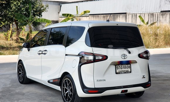 ซื้อ รถมือสอง Toyota Sienta ขาว รถยนต์ ใน %{เมือง} ใน นนทบุรี ซื้อ รถมือสอง Toyota Sienta ขาว รถยนต์ ใน %{เมือง} ใน นนทบุรี