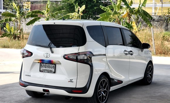 ซื้อ รถมือสอง Toyota Sienta ขาว รถยนต์ ใน %{เมือง} ใน นนทบุรี ซื้อ รถมือสอง Toyota Sienta ขาว รถยนต์ ใน %{เมือง} ใน นนทบุรี