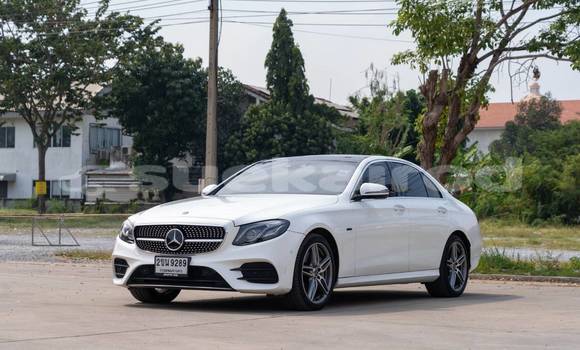 Buy Used Mercedes-Benz E-Classe White Car in Nonthaburi in Nonthaburi