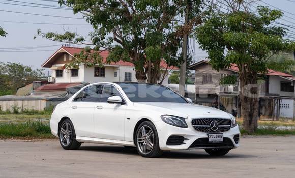 ซื้อ รถมือสอง Mercedes-Benz E-Classe ขาว รถยนต์ ใน %{เมือง} ใน นนทบุรี ซื้อ รถมือสอง Mercedes-Benz E-Classe ขาว รถยนต์ ใน %{เมือง} ใน นนทบุรี