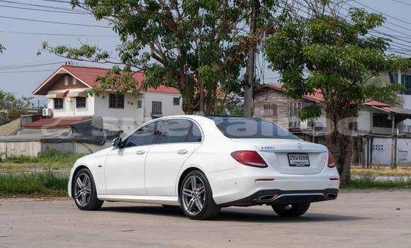 ซื้อ รถมือสอง Mercedes-Benz E-Classe ขาว รถยนต์ ใน %{เมือง} ใน นนทบุรี ซื้อ รถมือสอง Mercedes-Benz E-Classe ขาว รถยนต์ ใน %{เมือง} ใน นนทบุรี