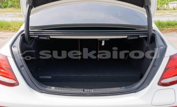 ซื้อ รถมือสอง Mercedes-Benz E-Classe ขาว รถยนต์ ใน %{เมือง} ใน นนทบุรี ซื้อ รถมือสอง Mercedes-Benz E-Classe ขาว รถยนต์ ใน %{เมือง} ใน นนทบุรี
