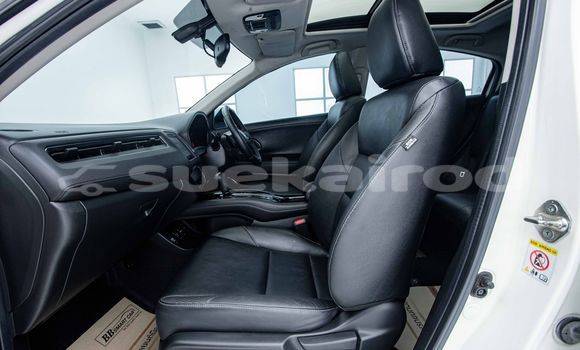 Buy Used Honda HR-V White Car in Bangkok in Bangkok Buy Used Honda HR-V White Car in Bangkok in Bangkok