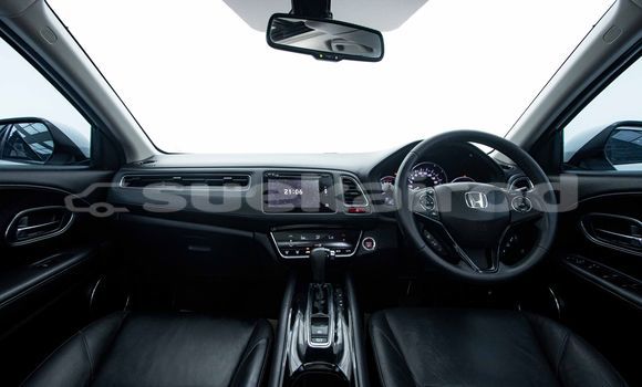Buy Used Honda HR-V White Car in Bangkok in Bangkok Buy Used Honda HR-V White Car in Bangkok in Bangkok