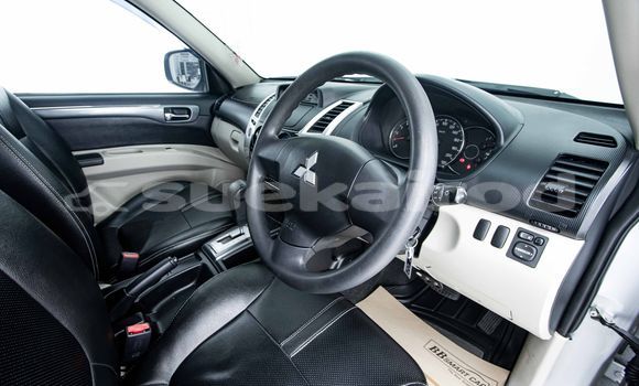 Buy Used Mitsubishi Pajero Other Car in Bangkok in Bangkok Buy Used Mitsubishi Pajero Other Car in Bangkok in Bangkok