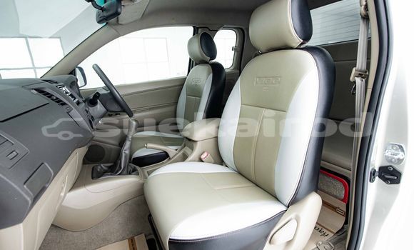 Buy Used Toyota Hiluxe VIGO Other Car in Bangkok in Bangkok Buy Used Toyota Hiluxe VIGO Other Car in Bangkok in Bangkok