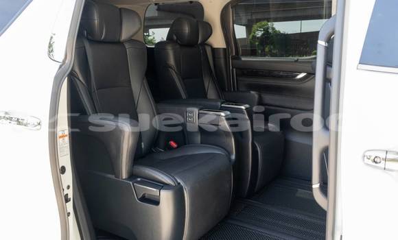 Buy Used Toyota Vellfire White Car in Nonthaburi in Nonthaburi Buy Used Toyota Vellfire White Car in Nonthaburi in Nonthaburi