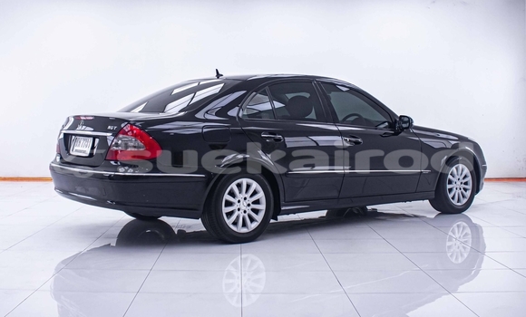 ซื้อ รถมือสอง Mercedes-Benz E-Classe สีดำ รถยนต์ ใน %{เมือง} ใน นนทบุรี ซื้อ รถมือสอง Mercedes-Benz E-Classe สีดำ รถยนต์ ใน %{เมือง} ใน นนทบุรี