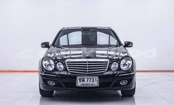 ซื้อ รถมือสอง Mercedes-Benz E-Classe สีดำ รถยนต์ ใน %{เมือง} ใน นนทบุรี ซื้อ รถมือสอง Mercedes-Benz E-Classe สีดำ รถยนต์ ใน %{เมือง} ใน นนทบุรี