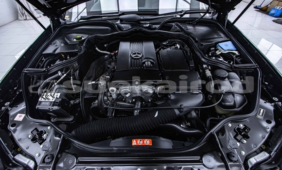 ซื้อ รถมือสอง Mercedes-Benz E-Classe สีดำ รถยนต์ ใน %{เมือง} ใน นนทบุรี ซื้อ รถมือสอง Mercedes-Benz E-Classe สีดำ รถยนต์ ใน %{เมือง} ใน นนทบุรี