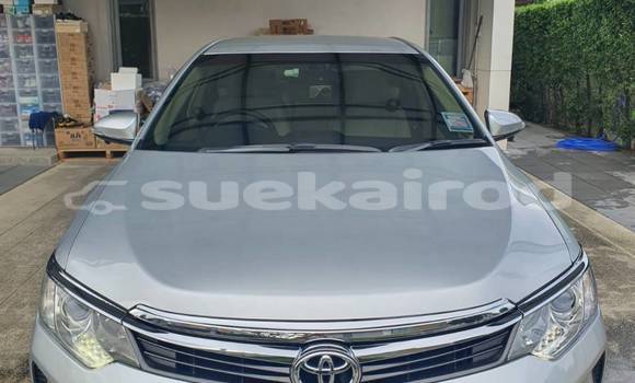ซื้อ รถมือสอง Toyota Camry เงิน รถยนต์ ใน %{เมือง} ใน กรุงเทพมหานคร
