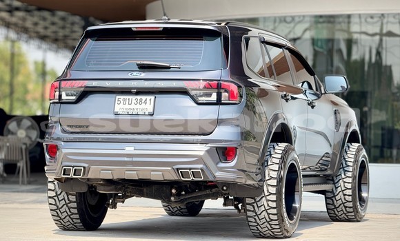 Buy Used Ford Everest Black Car in Nonthaburi in Nonthaburi Buy Used Ford Everest Black Car in Nonthaburi in Nonthaburi