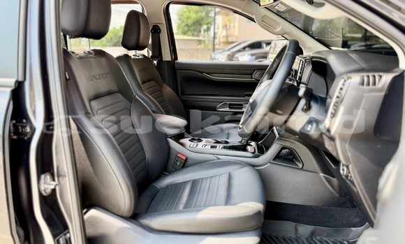 Buy Used Ford Everest Black Car in Nonthaburi in Nonthaburi Buy Used Ford Everest Black Car in Nonthaburi in Nonthaburi