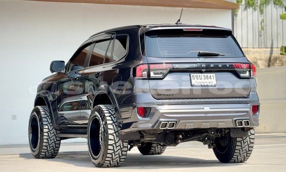 Buy Used Ford Everest Black Car in Nonthaburi in Nonthaburi Buy Used Ford Everest Black Car in Nonthaburi in Nonthaburi