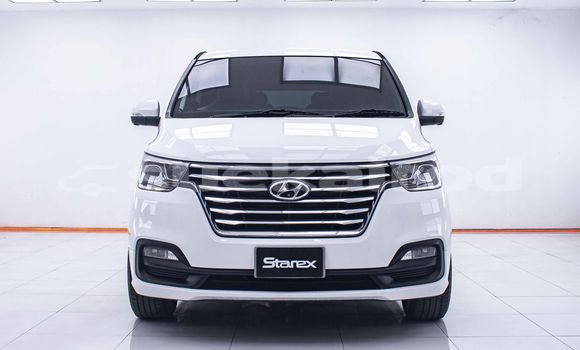 Buy Used Hyundai Grand Starex White Car in Bangkok in Bangkok Buy Used Hyundai Grand Starex White Car in Bangkok in Bangkok