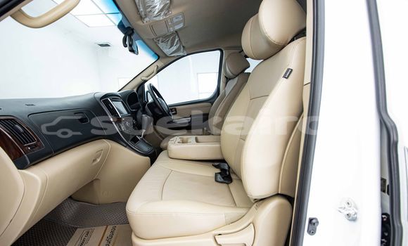 Buy Used Hyundai Grand Starex White Car in Bangkok in Bangkok Buy Used Hyundai Grand Starex White Car in Bangkok in Bangkok