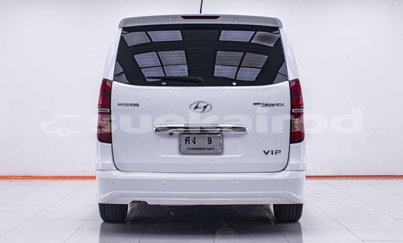 ซื้อ รถมือสอง Hyundai Starex ขาว รถยนต์ ใน %{เมือง} ใน นนทบุรี ซื้อ รถมือสอง Hyundai Starex ขาว รถยนต์ ใน %{เมือง} ใน นนทบุรี