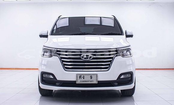 ซื้อ รถมือสอง Hyundai Starex ขาว รถยนต์ ใน %{เมือง} ใน นนทบุรี ซื้อ รถมือสอง Hyundai Starex ขาว รถยนต์ ใน %{เมือง} ใน นนทบุรี