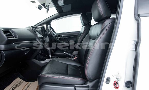 Buy Used Honda Jazz White Car in Bangkok in Bangkok Buy Used Honda Jazz White Car in Bangkok in Bangkok