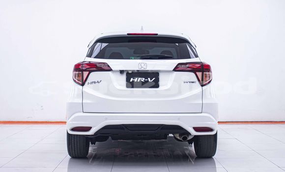 Buy Used Honda HR-V White Car in Bangkok in Bangkok Buy Used Honda HR-V White Car in Bangkok in Bangkok