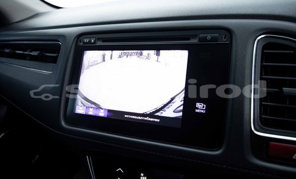 Buy Used Honda HR-V White Car in Bangkok in Bangkok Buy Used Honda HR-V White Car in Bangkok in Bangkok