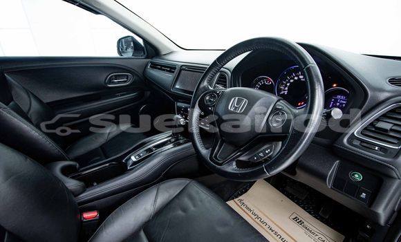 Buy Used Honda HR-V White Car in Bangkok in Bangkok Buy Used Honda HR-V White Car in Bangkok in Bangkok