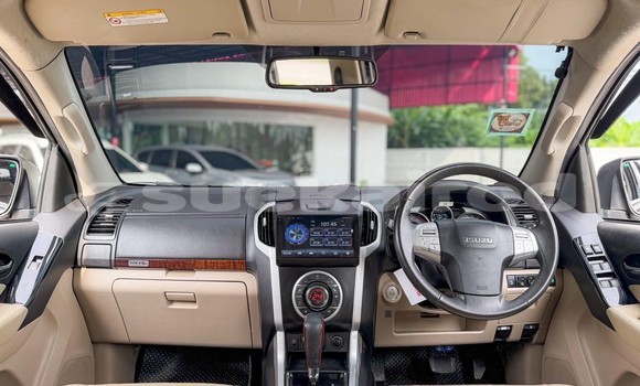 Buy Used Isuzu MU-X Brown Car in Nonthaburi in Nonthaburi Buy Used Isuzu MU-X Brown Car in Nonthaburi in Nonthaburi