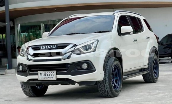 ซื้อ รถมือสอง Isuzu MU-X ขาว รถยนต์ ใน %{เมือง} ใน นนทบุรี