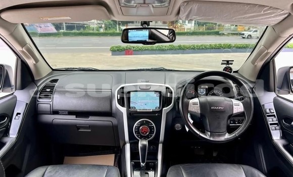 Buy Used Isuzu MU-X White Car in Nonthaburi in Nonthaburi Buy Used Isuzu MU-X White Car in Nonthaburi in Nonthaburi