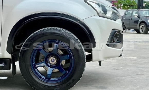 Buy Used Isuzu MU-X White Car in Nonthaburi in Nonthaburi Buy Used Isuzu MU-X White Car in Nonthaburi in Nonthaburi