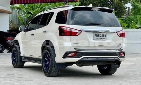 Buy Used Isuzu MU-X White Car in Nonthaburi in Nonthaburi Buy Used Isuzu MU-X White Car in Nonthaburi in Nonthaburi