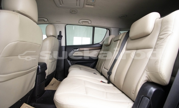 Buy Used Isuzu MU-X White Car in Nonthaburi in Nonthaburi Buy Used Isuzu MU-X White Car in Nonthaburi in Nonthaburi