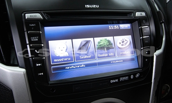 Buy Used Isuzu MU-X White Car in Nonthaburi in Nonthaburi Buy Used Isuzu MU-X White Car in Nonthaburi in Nonthaburi