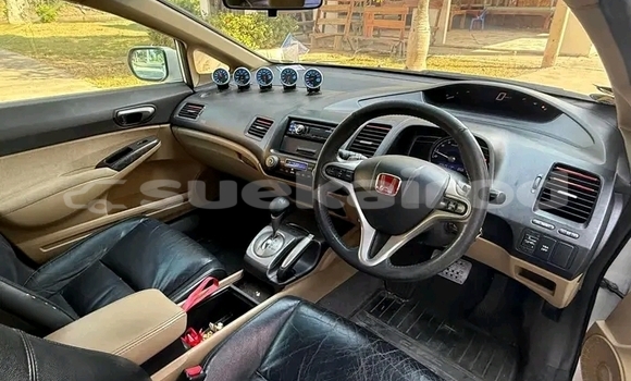 ซื้อ รถมือสอง Honda Civic ขาว รถยนต์ ใน %{เมือง} ใน ชัยนาท