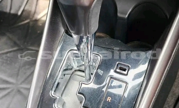 ซื้อ รถมือสอง Toyota Yaris สีน้ำเงิน รถยนต์ ใน %{เมือง} ใน กำแพงเพชร