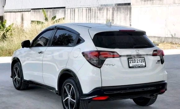 ซื้อ รถมือสอง Honda HR-V ขาว รถยนต์ ใน %{เมือง} ใน จันทบุรี ซื้อ รถมือสอง Honda HR-V ขาว รถยนต์ ใน %{เมือง} ใน จันทบุรี
