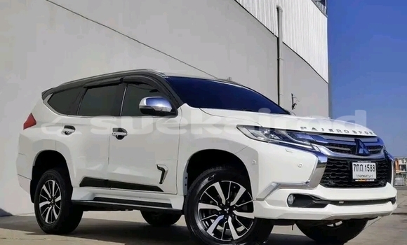 Buy Used Mitsubishi Pajero Sport White Car in Chumphon in Chumphon
