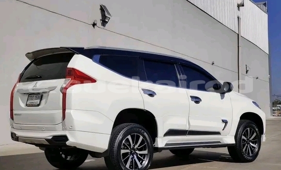 ซื้อ รถมือสอง Mitsubishi Pajero Sport ขาว รถยนต์ ใน %{เมือง} ใน ชุมพร ซื้อ รถมือสอง Mitsubishi Pajero Sport ขาว รถยนต์ ใน %{เมือง} ใน ชุมพร
