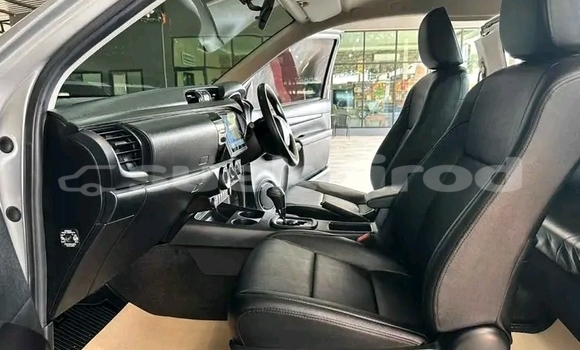 Buy Used Toyota Hiluxe Revo White Car in Kaeng Khlo in Chaiyaphum