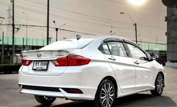 ซื้อ รถมือสอง Honda City ขาว รถยนต์ ใน %{เมือง} ใน ฉะเชิงเทรา ซื้อ รถมือสอง Honda City ขาว รถยนต์ ใน %{เมือง} ใน ฉะเชิงเทรา