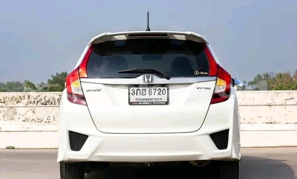 ซื้อ รถมือสอง Honda Jazz ขาว รถยนต์ ใน %{เมือง} ใน อ่างทอง ซื้อ รถมือสอง Honda Jazz ขาว รถยนต์ ใน %{เมือง} ใน อ่างทอง