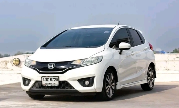 ซื้อ รถมือสอง Honda Jazz ขาว รถยนต์ ใน %{เมือง} ใน อ่างทอง ซื้อ รถมือสอง Honda Jazz ขาว รถยนต์ ใน %{เมือง} ใน อ่างทอง