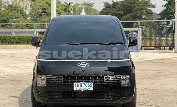 Buy Used Hyundai Starex Black Car in Nonthaburi in Nonthaburi Buy Used Hyundai Starex Black Car in Nonthaburi in Nonthaburi