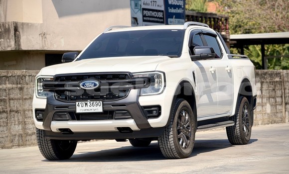 Buy Used Ford Ranger White Car in Nonthaburi in Nonthaburi