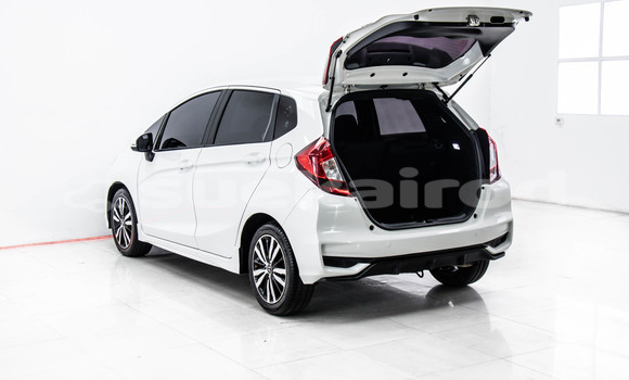Buy Used Honda Jazz White Car in Bangkok in Bangkok Buy Used Honda Jazz White Car in Bangkok in Bangkok