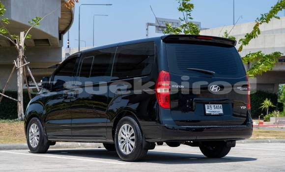Buy Used Hyundai Grand Starex Black Car in Nonthaburi in Nonthaburi Buy Used Hyundai Grand Starex Black Car in Nonthaburi in Nonthaburi