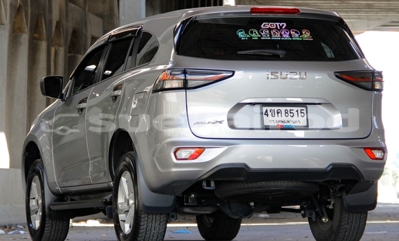 ซื้อ รถมือสอง Isuzu MU-X เงิน รถยนต์ ใน %{เมือง} ใน นนทบุรี ซื้อ รถมือสอง Isuzu MU-X เงิน รถยนต์ ใน %{เมือง} ใน นนทบุรี
