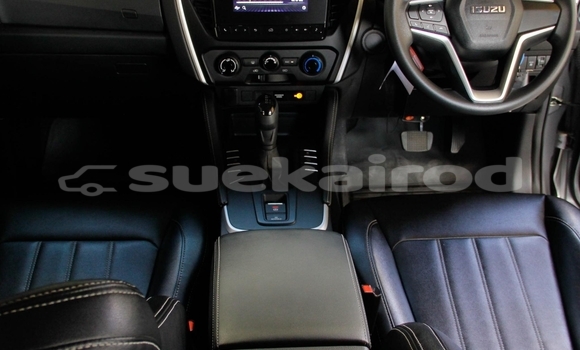 ซื้อ รถมือสอง Isuzu MU-X เงิน รถยนต์ ใน %{เมือง} ใน นนทบุรี ซื้อ รถมือสอง Isuzu MU-X เงิน รถยนต์ ใน %{เมือง} ใน นนทบุรี