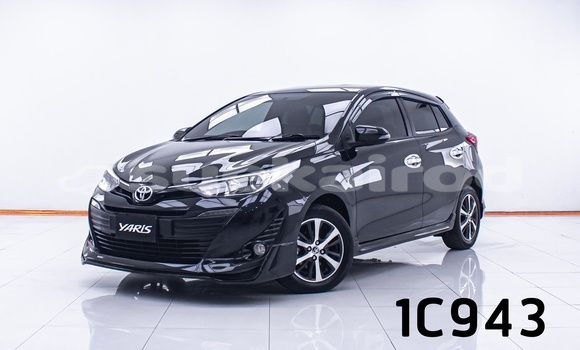 ซื้อ รถมือสอง Toyota Yaris สีดำ รถยนต์ ใน %{เมือง} ใน กรุงเทพมหานคร