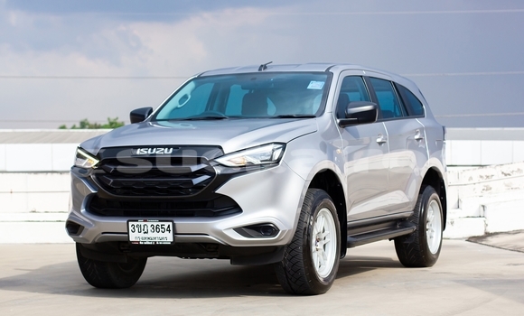 Buy Used Isuzu MU-X Silver Car in Nonthaburi in Nonthaburi